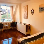 London Central 4 Bed House With Garden