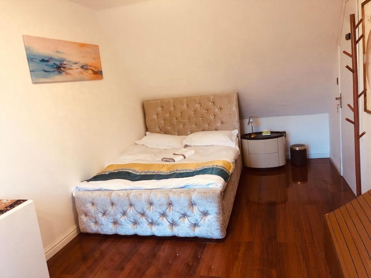 4 Bed House With Garden Holiday home
