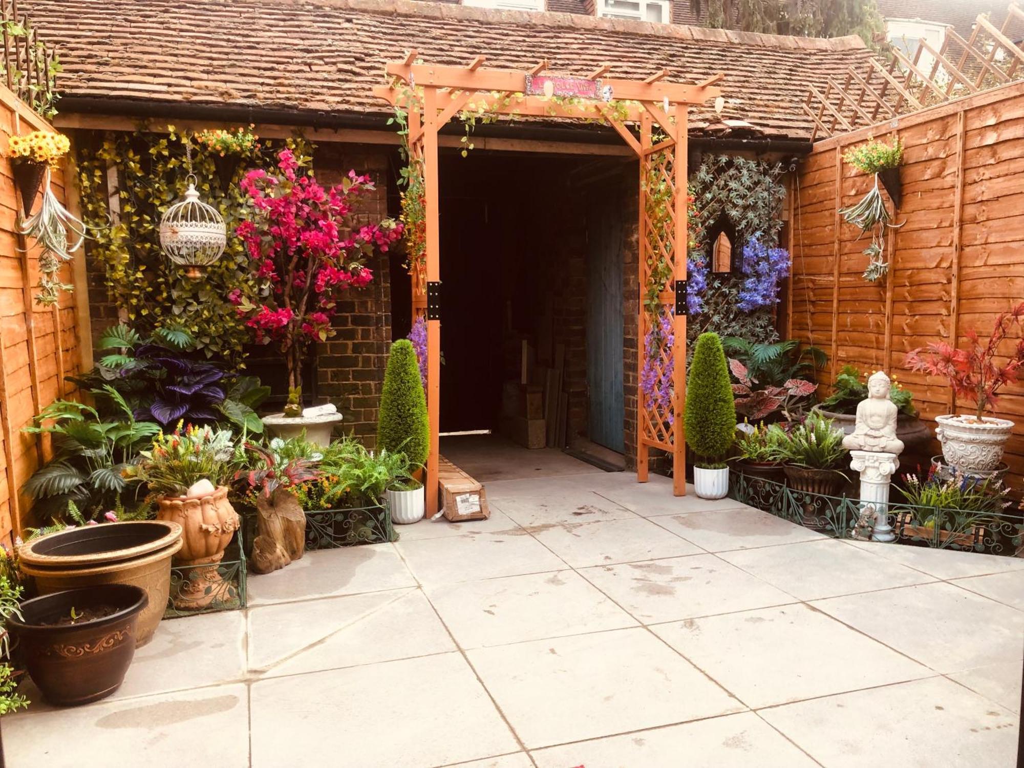4 Bed House With Garden